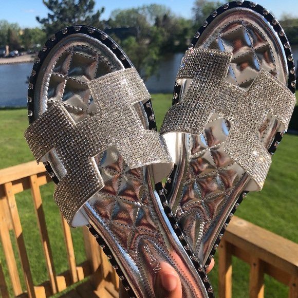 Sandals - Picture 2 of 4